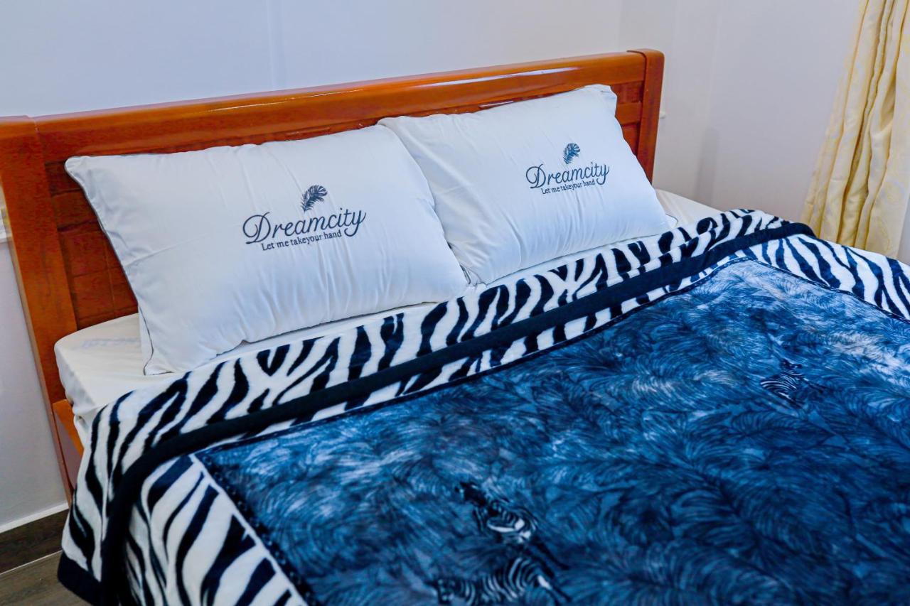 Gio Homestay - Плейку Экстерьер фото