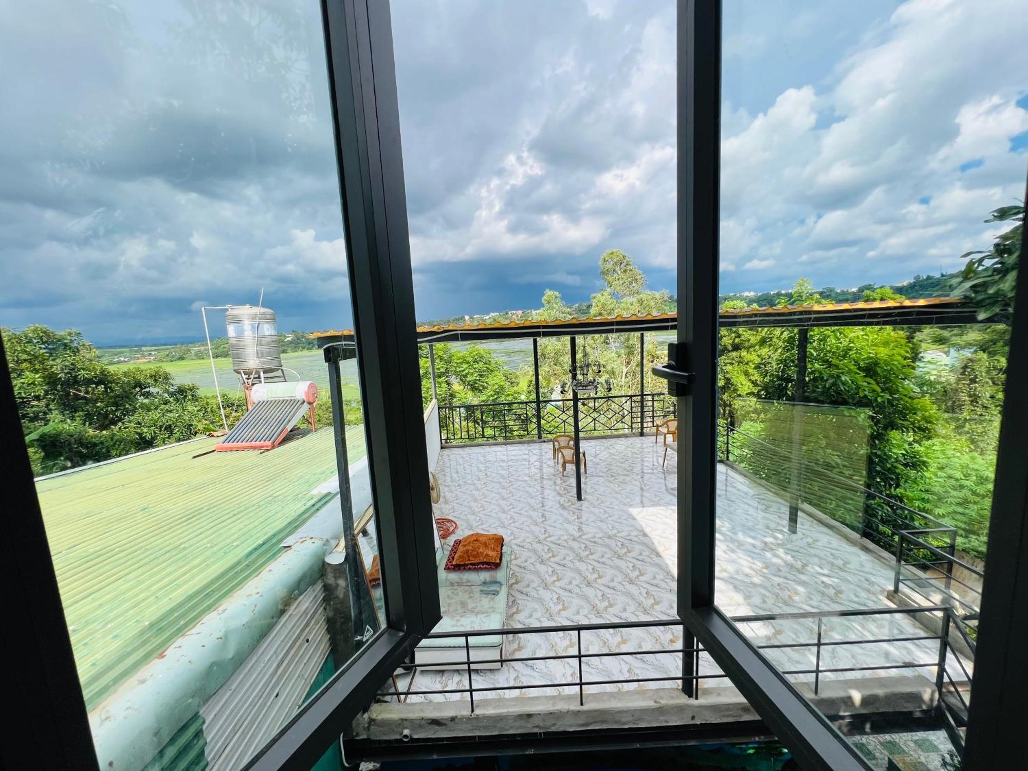 Gio Homestay - Плейку Экстерьер фото