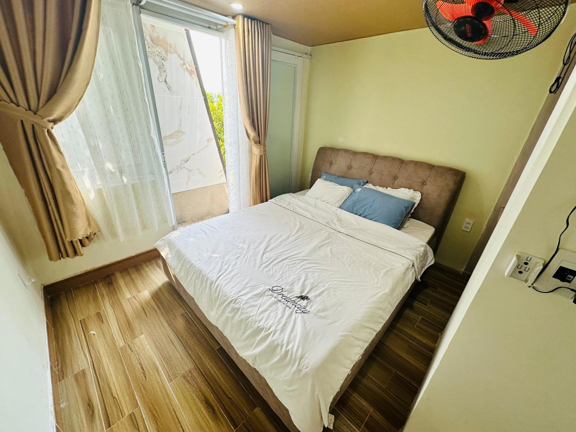 Gio Homestay - Плейку Экстерьер фото